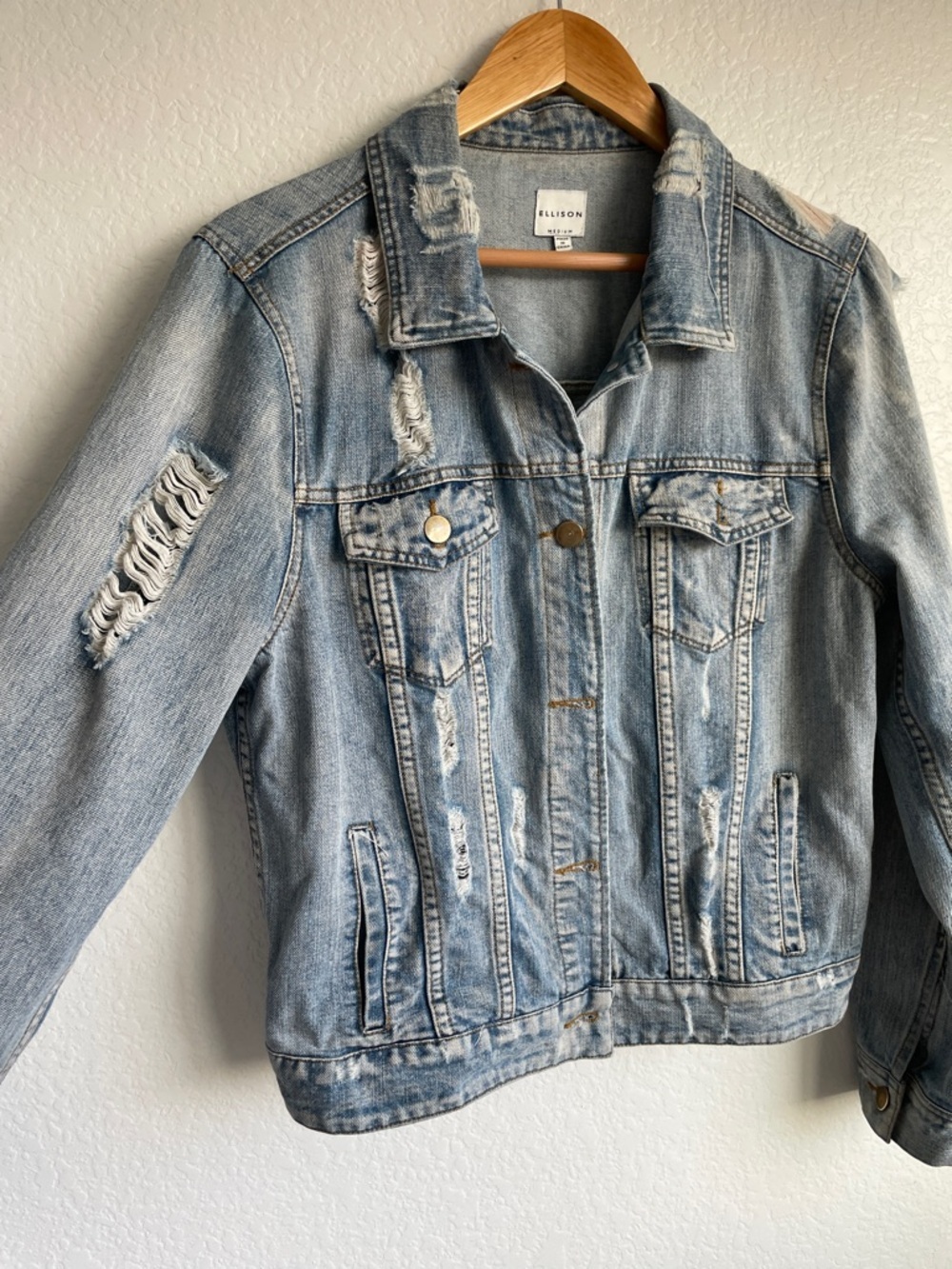 ELLISON Light Blue Distressed Denim Jean Trucker’s Jacket • Medium - Picture 5 of 16